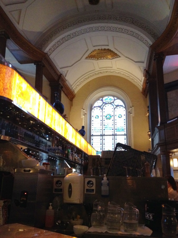 visiter Dublin en famille, avec un bébé nos incontournables church bar
