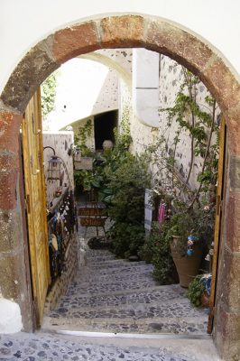 ville de fira île de Santorin