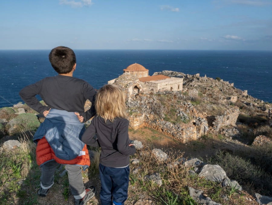peloponnese epidaure Parents-voyageurs : podcast et blog voyage en famille