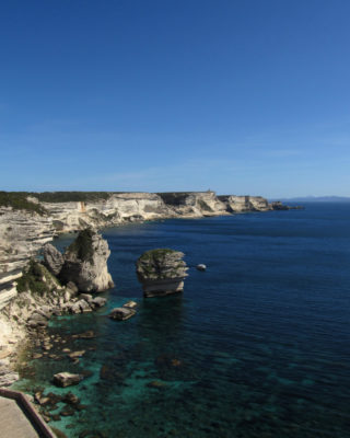 Bonifacio avec les enfants