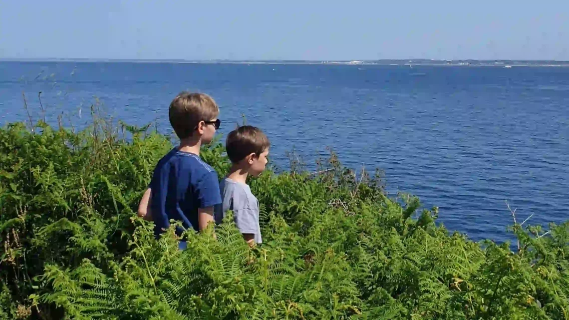 Groix avec les enfants - Sur le sentier côtier