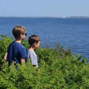 Groix avec les enfants - Sur le sentier côtier
