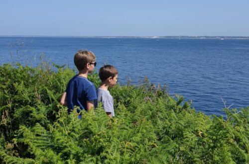 Groix avec les enfants - Sur le sentier côtier