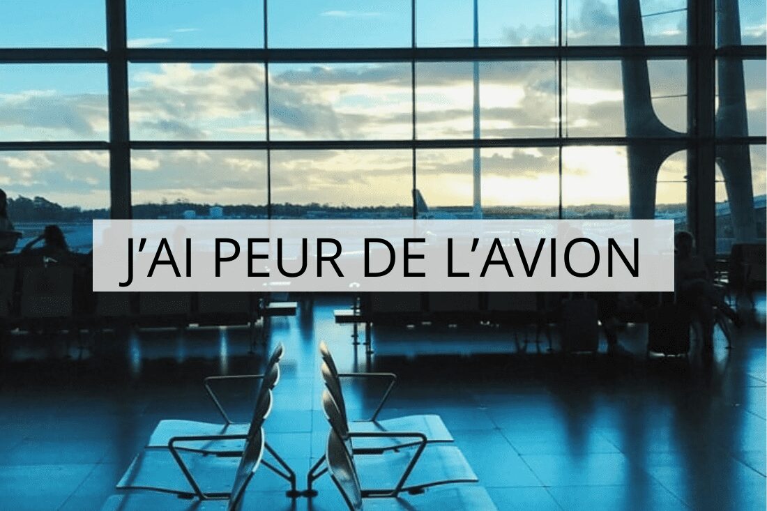 en avion en famille
