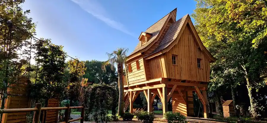 Hébergement insolite Bretagne à faire en famille - reapire du dragon