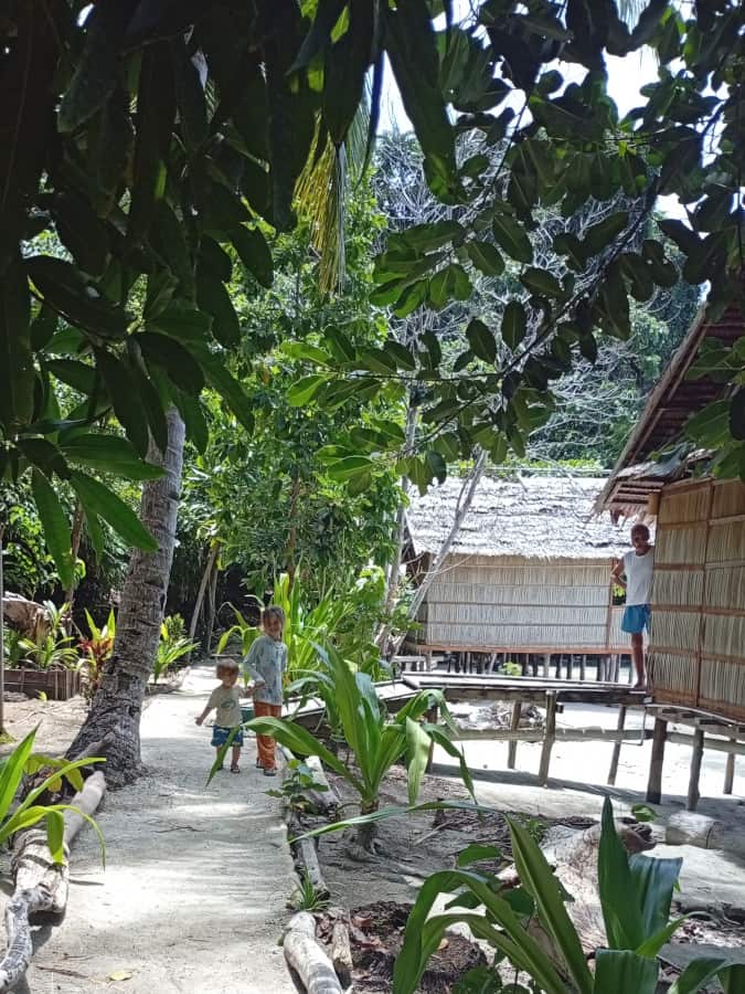 raja ampat avec bébé