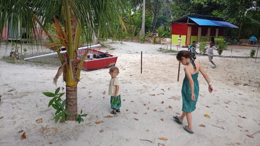 raja ampat avec bébé