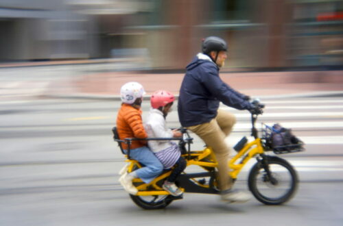 vélo électrique solution de mobilité intergénérationnelle