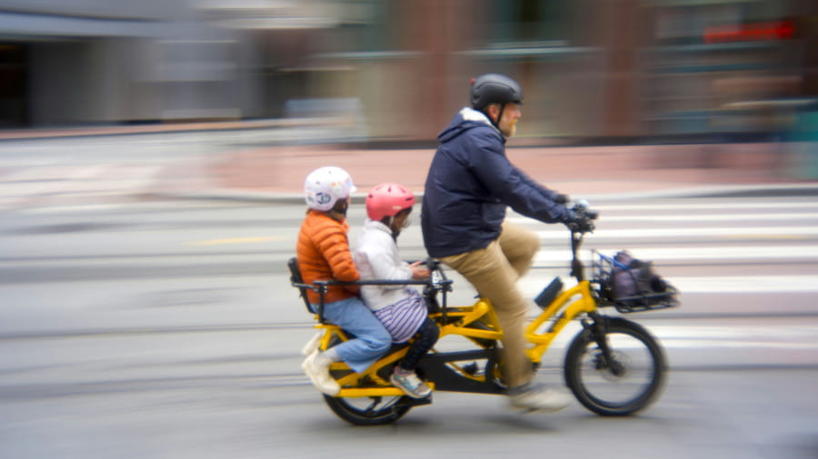 vélo électrique solution de mobilité intergénérationnelle