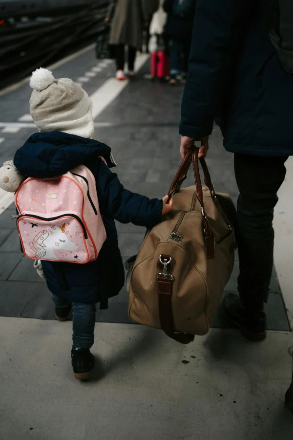 qu'est-ce qu'on met dans une valise d'enfant