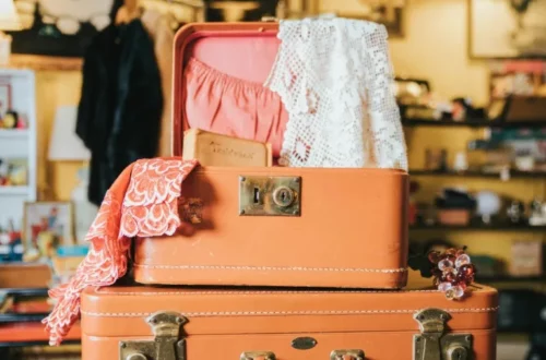 qu'est-ce qu'on met dans une valise d'enfant